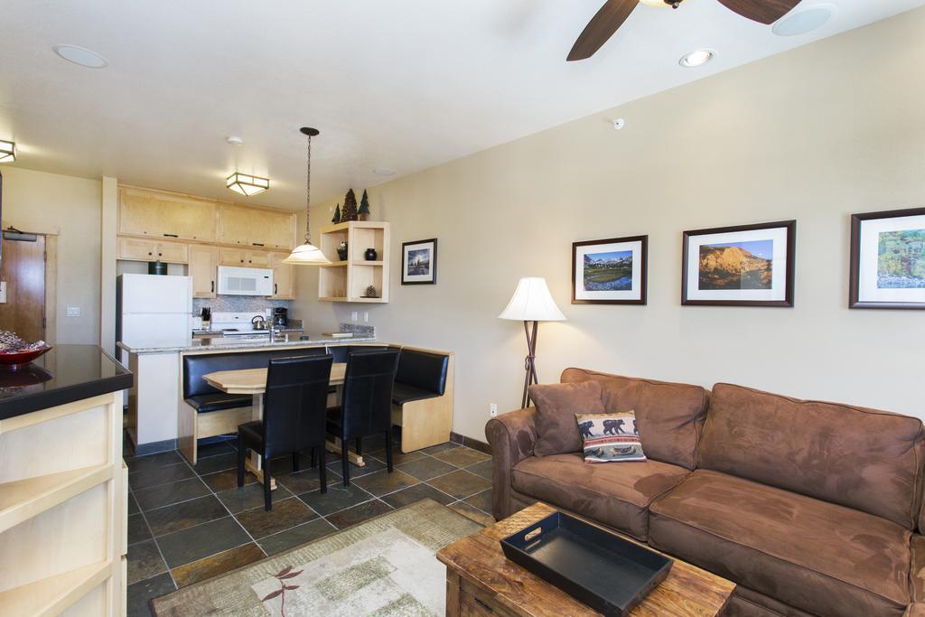 Sunstone Lodge By 101 Great Escapes Mammoth Lakes Oda fotoğraf